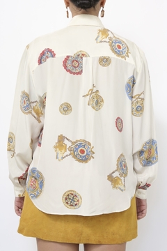 Camisa Atelie Parisiense bege estampa - Capichó Brechó