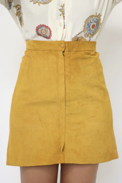 Saia 100% couro amarela vintage - Capichó Brechó