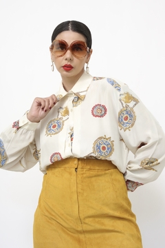 Camisa Atelie Parisiense bege estampa