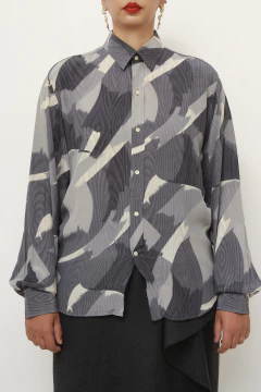 Camisa 100% seda azul estampa - Capichó Brechó