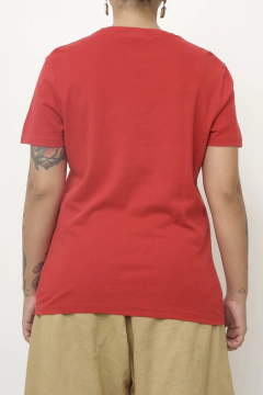 Camiseta vermelha LACOSTE - loja online