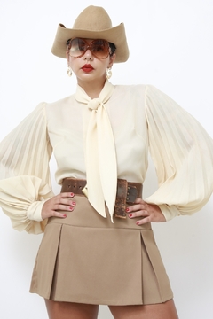 Camisa manga plissada creme gravata - loja online