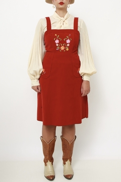 Vestido veludo vermelho bordado - Capichó Brechó