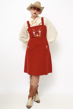 Imagem do Vestido veludo vermelho bordado