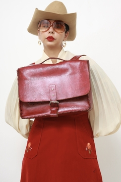 Mochila 100% couro marsala - Capichó Brechó