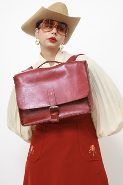Mochila 100% couro marsala - Capichó Brechó