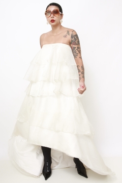 Saia vestido de noiva usado como T.Q.C