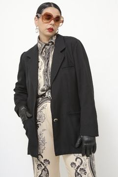 Blazer preto classico vintage na internet