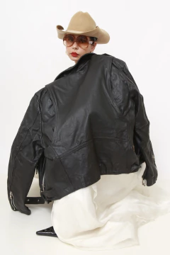 Imagem do Jaqueta 100% couro biker preta forrada