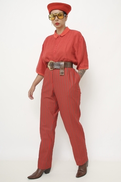 Calça vermelha com verde 70´s na internet