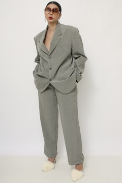 Conjunto Dominique cinza Blazer + Calça