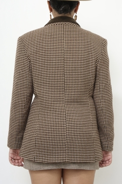 Blazer xadrez gola de veludo marrom - loja online