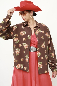 camisa marrom flores western na internet