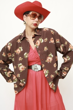 camisa marrom flores western