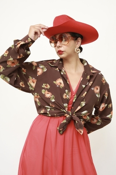 camisa marrom flores western - Capichó Brechó