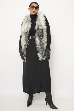 Colete pelo branco e preto forrado - comprar online