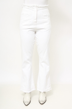 Calça jeans branca semi flare Boho