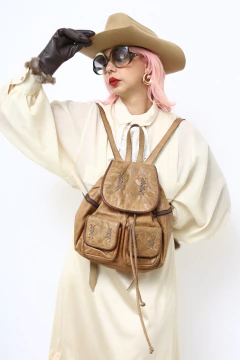 Mochila 100% couro bege western - comprar online