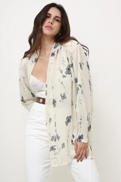 Camisa estampado levinha flores na internet