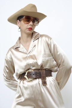 Conjunto dourado pijama CAMISA + CALÇA na internet