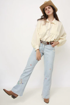 Imagem do Calça jeans bordado flor semi flare