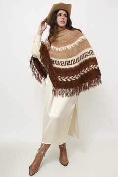 Poncho lã vintage clássico franja - Capichó Brechó