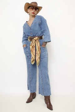 Macacao jeans classico pantacort - Capichó Brechó