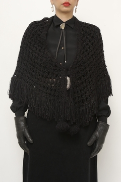 Imagem do Xale preto pompom western