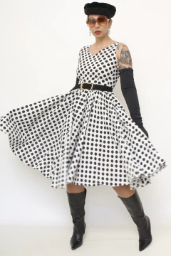 Vestido poa midi saia volume rodado - Capichó Brechó