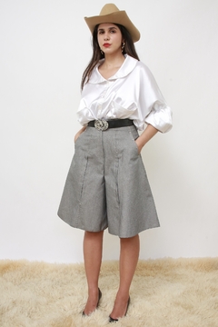 Blusa acetinada perola - Capichó Brechó