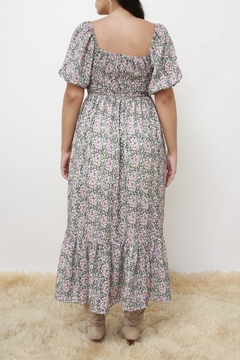 Vestido flora midi manga bufante forrado na internet