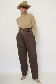 Calça cintura alta marrom vintage na internet