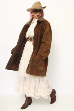 Jaqueta couro camurça marrom forro cavalo - Capichó Brechó