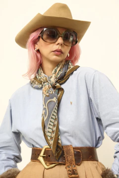 Lenço bege com verde estampado 1880 na internet