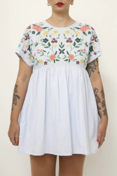 Vestido macaquinho jeans bordado zara - Capichó Brechó