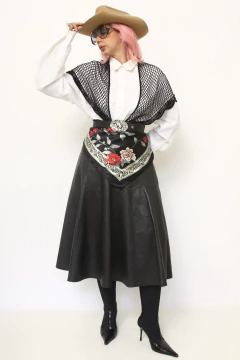 Lenço preto flores vermelha - comprar online