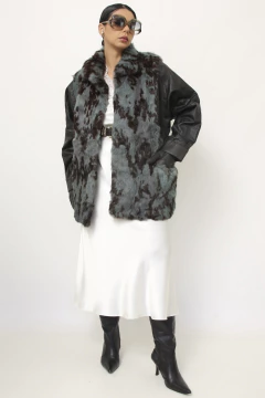 Casaco pele com couro MADE IN BARCELONA - Capichó Brechó