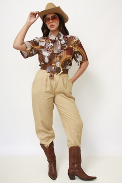 Camisa vintage rostos decada babado