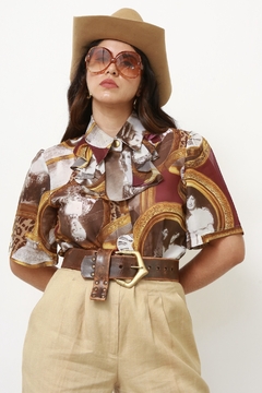 Imagem do Camisa vintage rostos decada babado