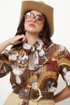 Imagem do Camisa vintage rostos decada babado