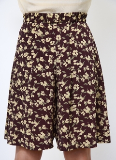 Bermuda bordo cintura alta flores bege - comprar online