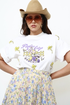 Camiseta estampa FLOWER COUTRY - Capichó Brechó