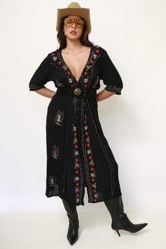 Vestido preto flores vermelha - Capichó Brechó