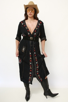 Vestido preto flores vermelha - comprar online