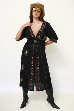 Imagem do Vestido preto flores vermelha
