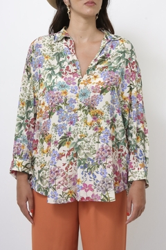 Camisa ZARA flores bata