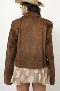 Blusa couro marrom manga princesa