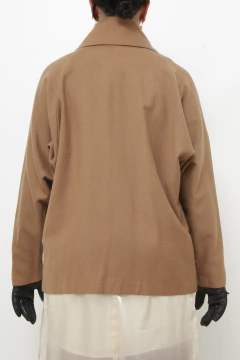 Casaco lã camelo gola alta - comprar online