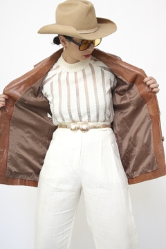 Jaqueta couro caramelo vintage hollywood 70´s - Capichó Brechó