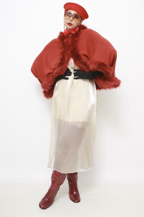 Poncho vermelho pelucia